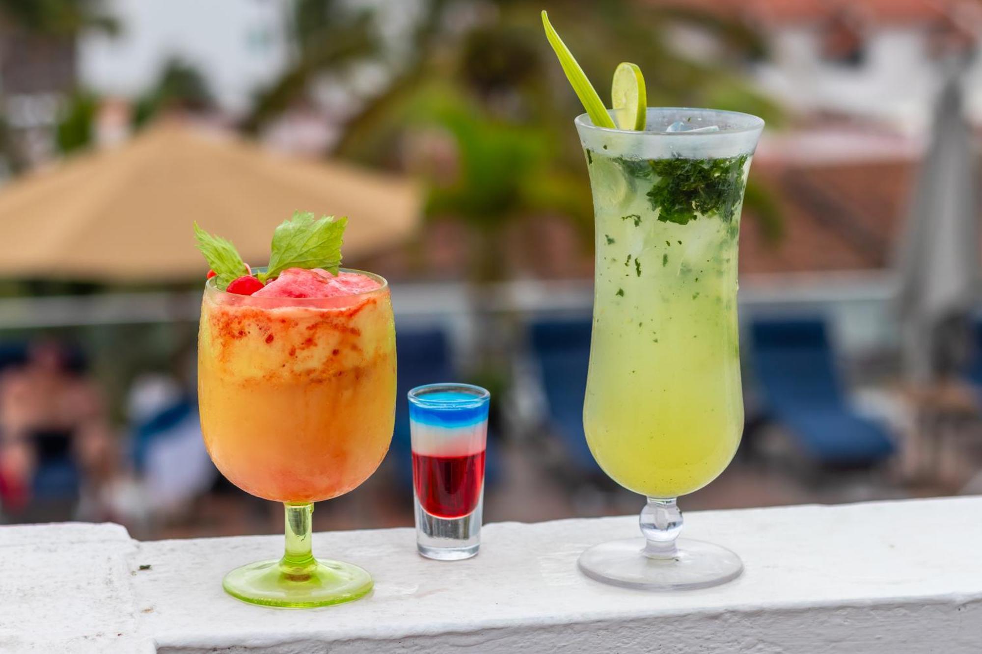 The Paramar Beachfront Boutique Hotel With Breakfast Included - Downtown Malecon Puerto Vallarta Exteriör bild