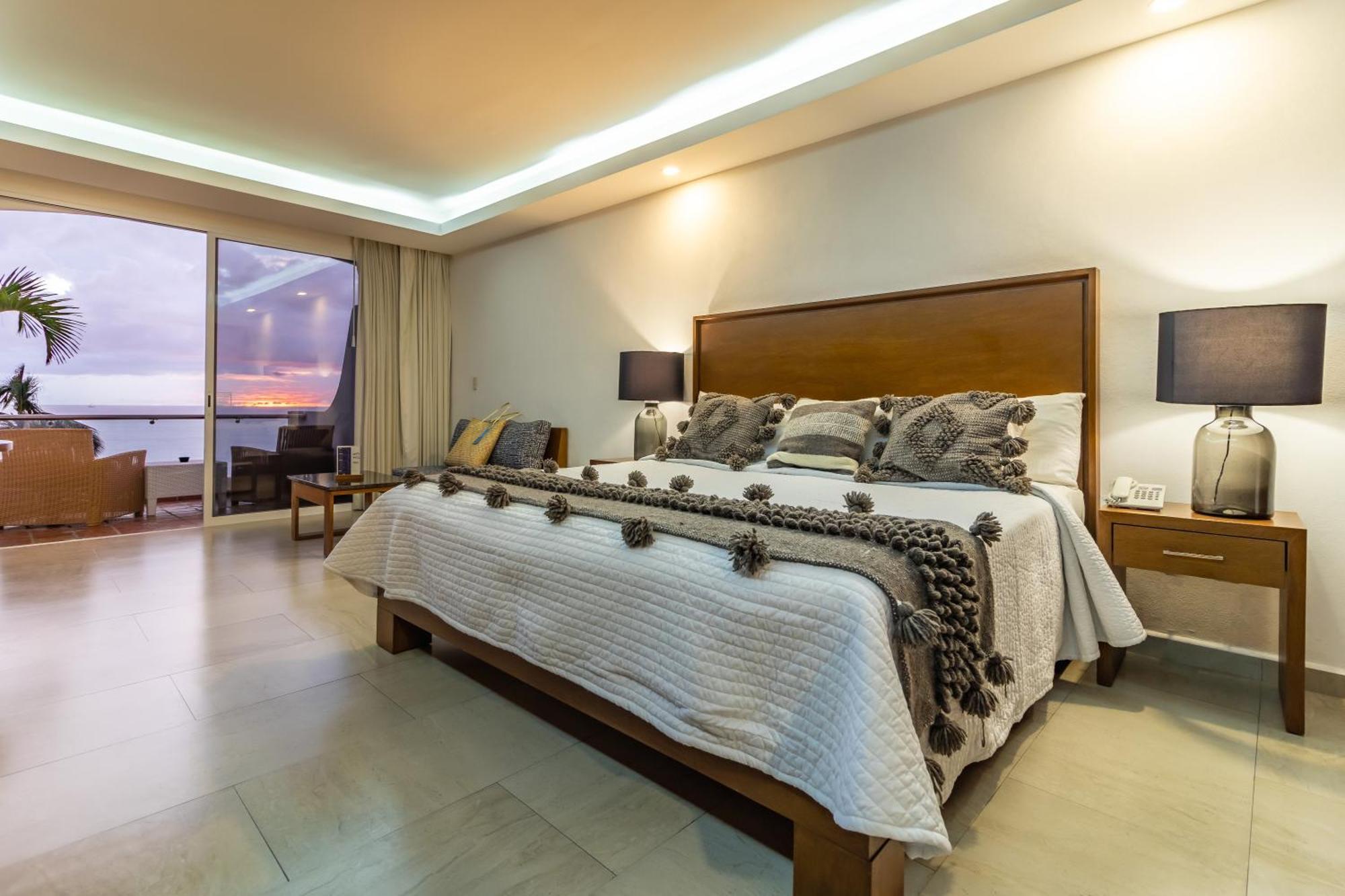 The Paramar Beachfront Boutique Hotel With Breakfast Included - Downtown Malecon Puerto Vallarta Exteriör bild