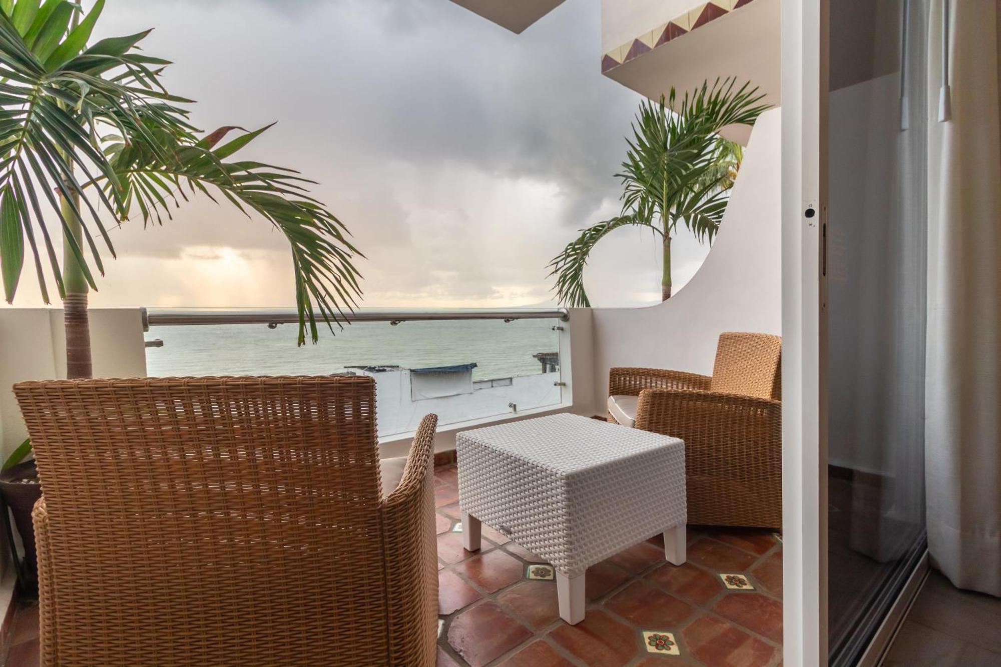 The Paramar Beachfront Boutique Hotel With Breakfast Included - Downtown Malecon Puerto Vallarta Exteriör bild