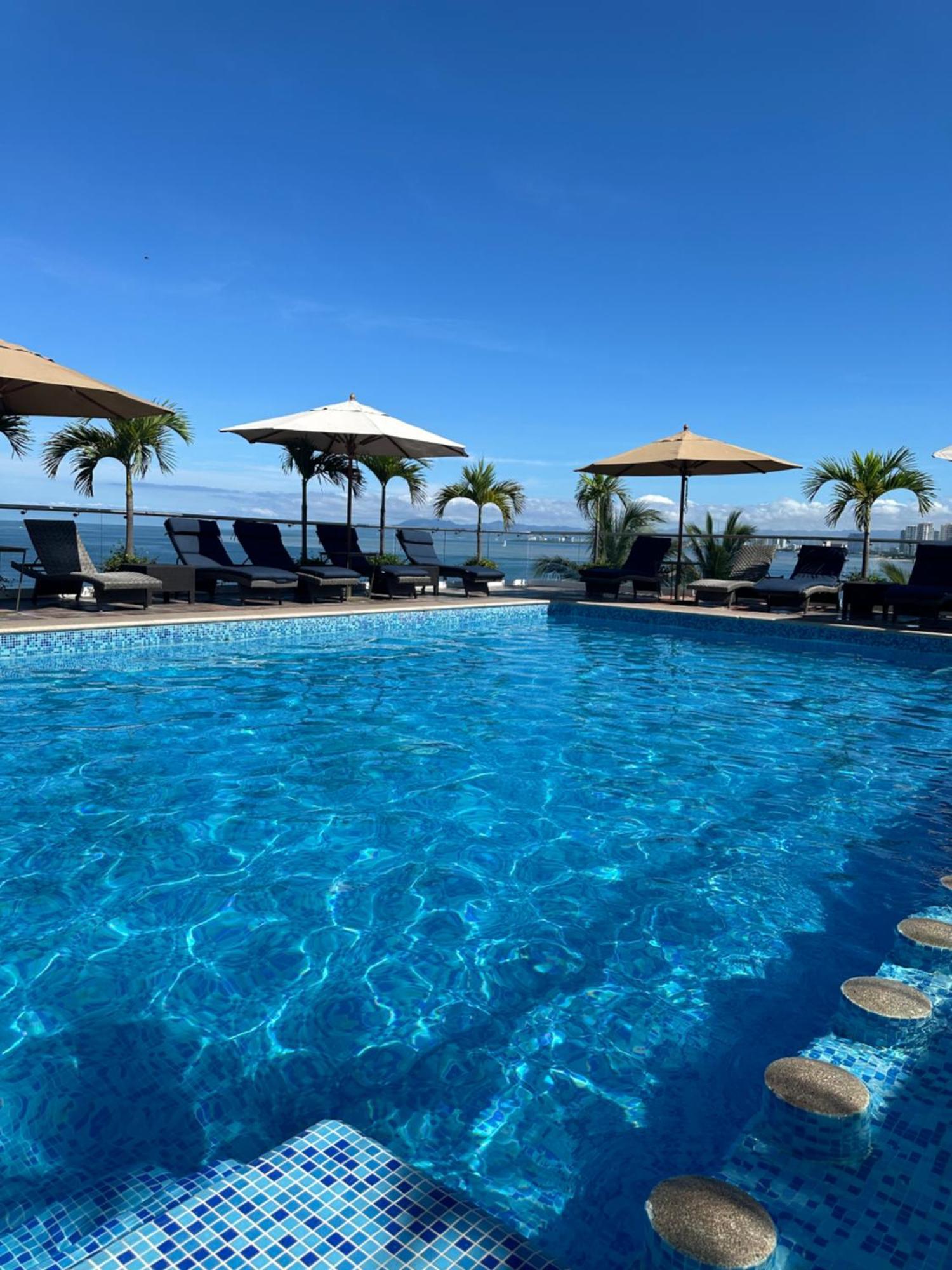 The Paramar Beachfront Boutique Hotel With Breakfast Included - Downtown Malecon Puerto Vallarta Exteriör bild