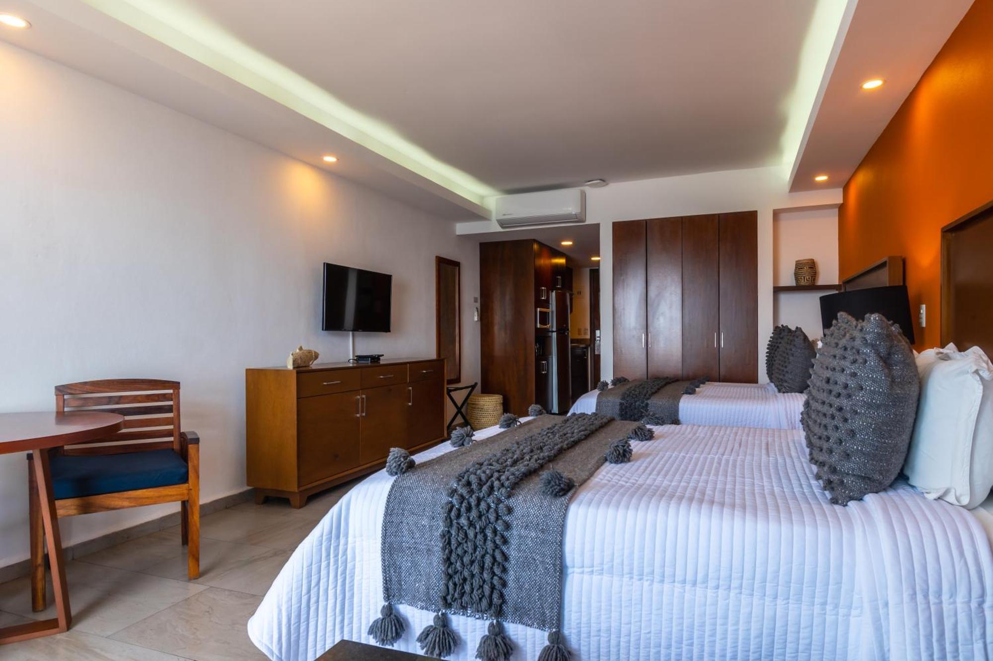 The Paramar Beachfront Boutique Hotel With Breakfast Included - Downtown Malecon Puerto Vallarta Exteriör bild