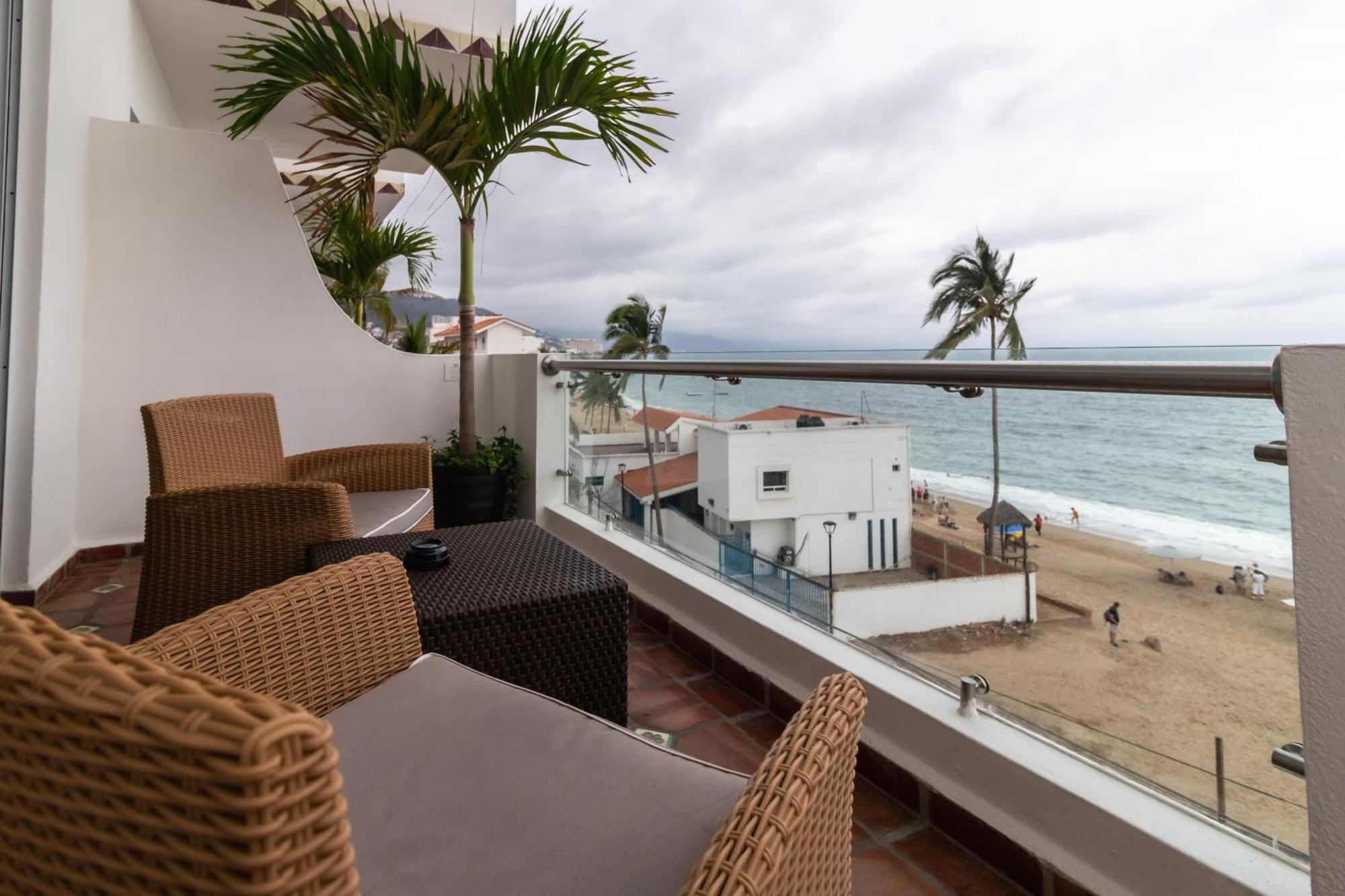 The Paramar Beachfront Boutique Hotel With Breakfast Included - Downtown Malecon Puerto Vallarta Exteriör bild