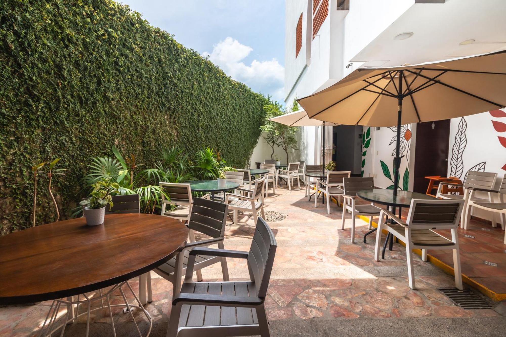 The Paramar Beachfront Boutique Hotel With Breakfast Included - Downtown Malecon Puerto Vallarta Exteriör bild