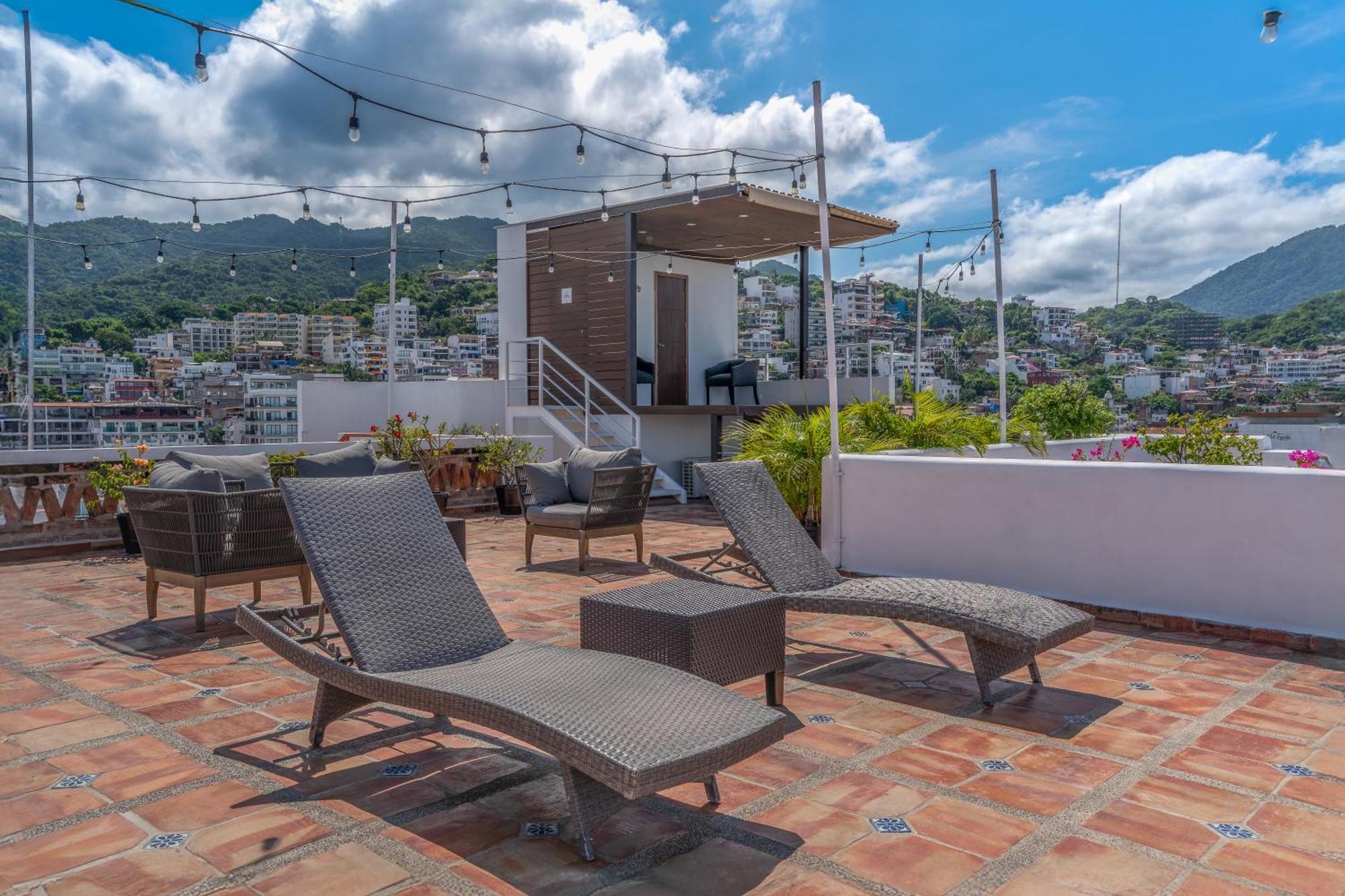 The Paramar Beachfront Boutique Hotel With Breakfast Included - Downtown Malecon Puerto Vallarta Exteriör bild